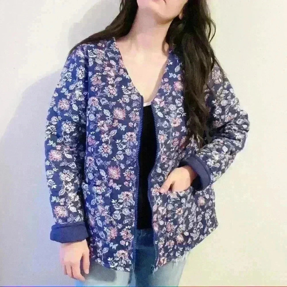 Reversible‎ navy quilted floral jacket - Picture 1 of 7